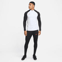 Dri-FIT Strike longsleeve