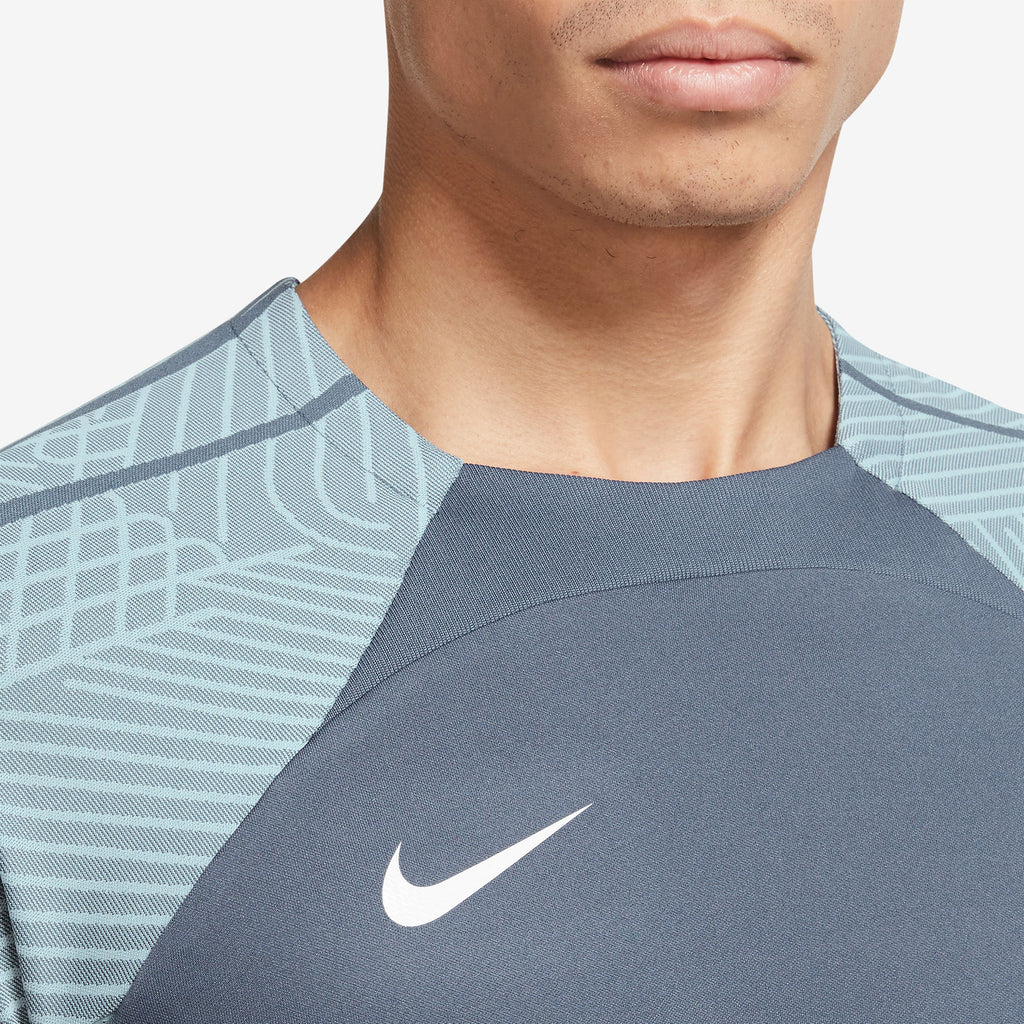 Dri-FIT Strike shirt