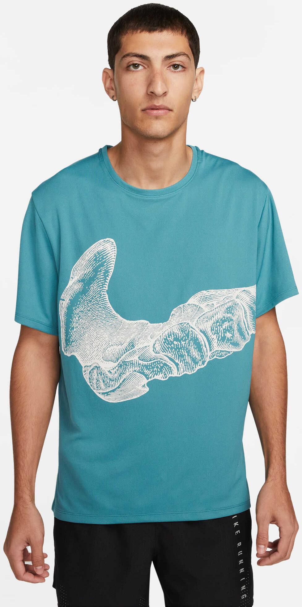 Dri-FIT UV Run Division shirt