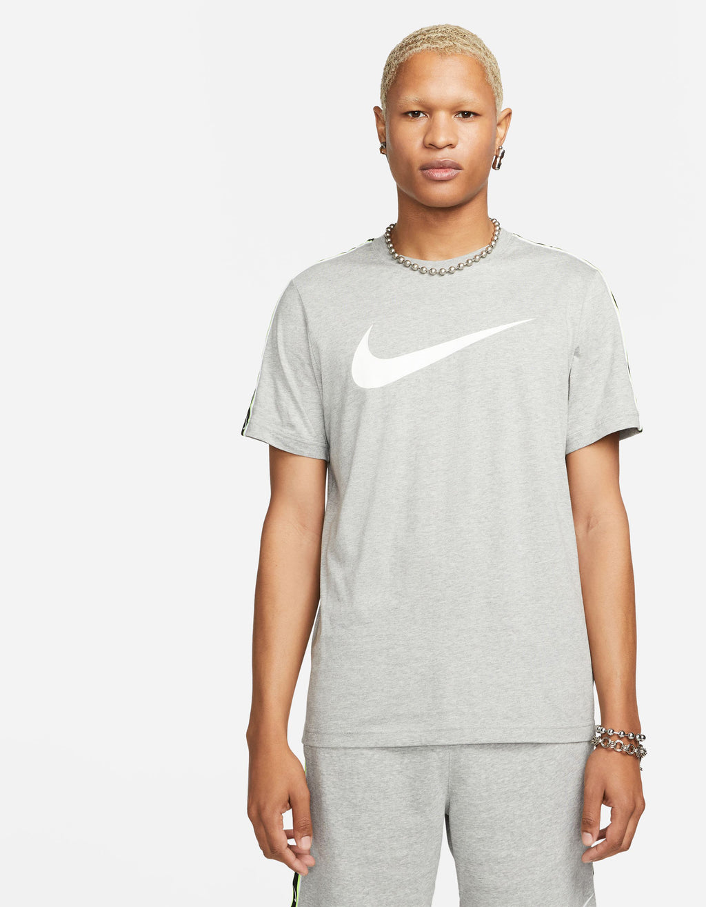 Sportswear Repeat shirt
