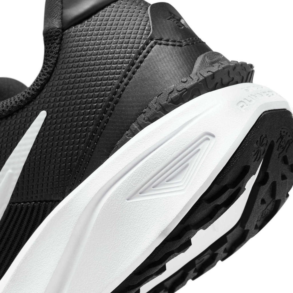 Star Runner 4 kids sneakers