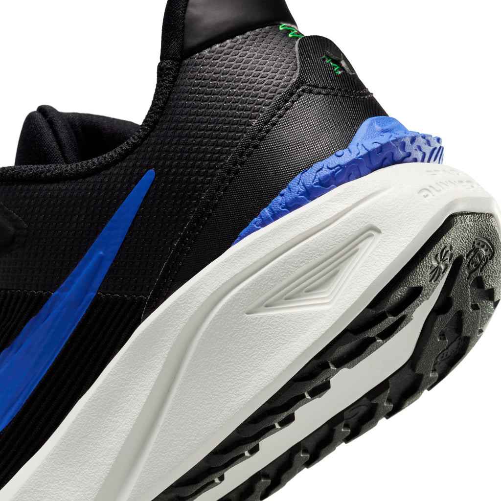 Star Runner 4 kids sneakers