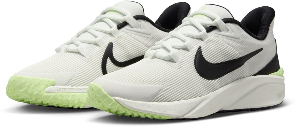 Star Runner 4 kids sneakers
