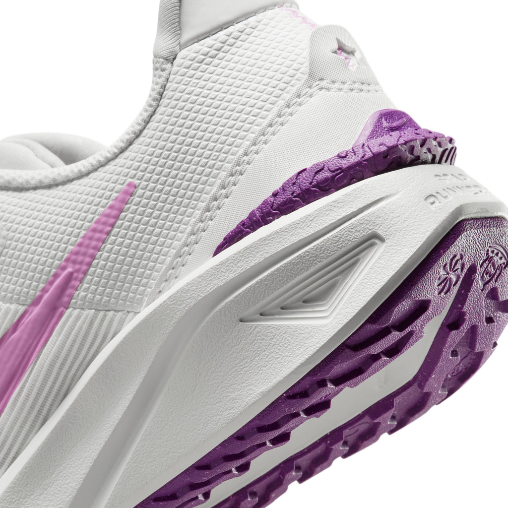 Star Runner 4 kids sneakers