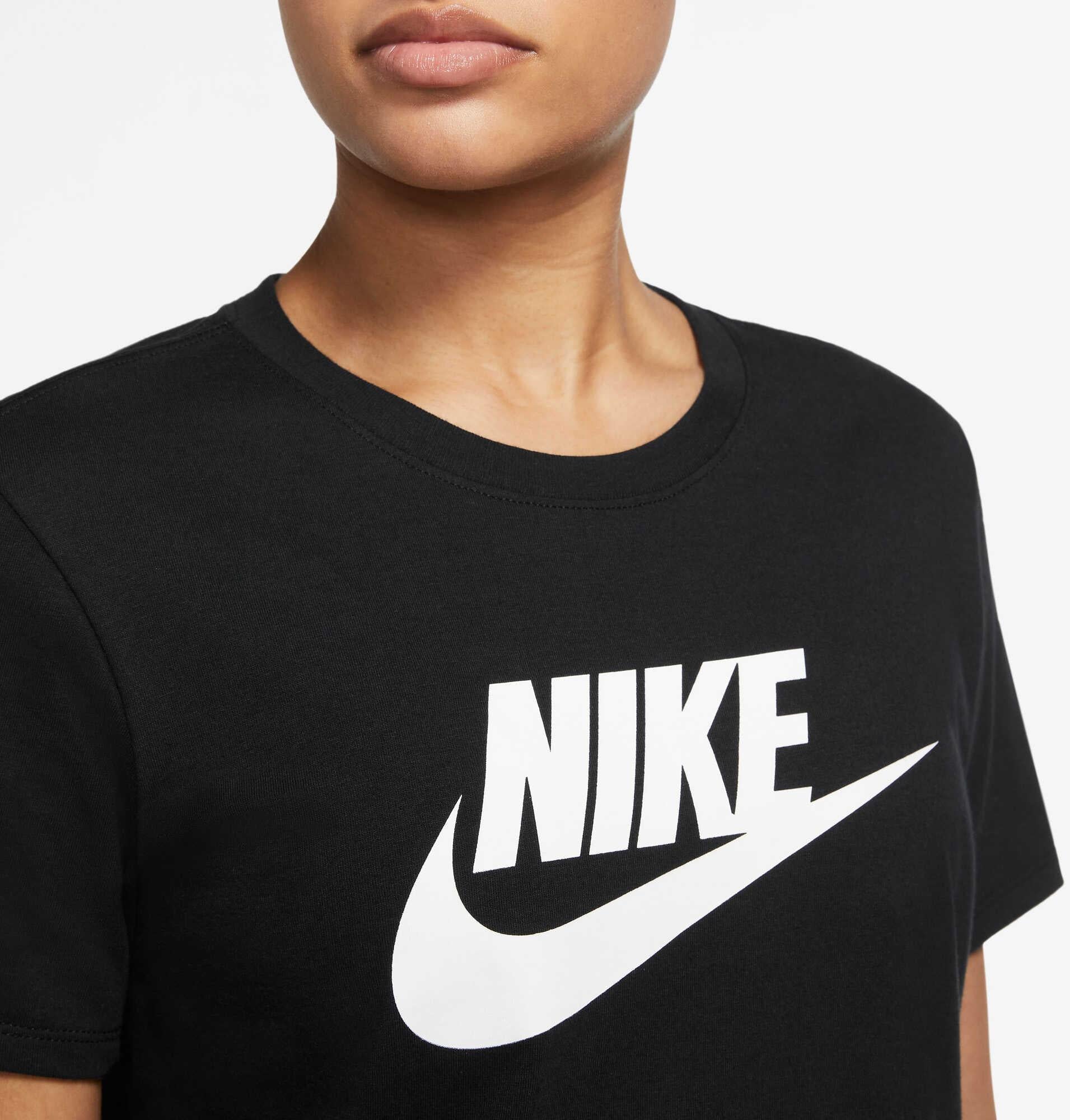 Sportswear Essentials t-shirt