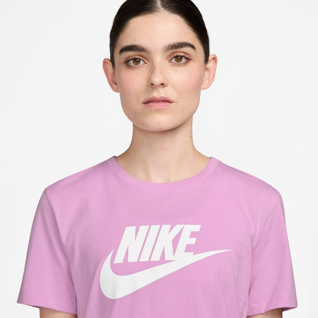 Sportswear Essentials t-shirt