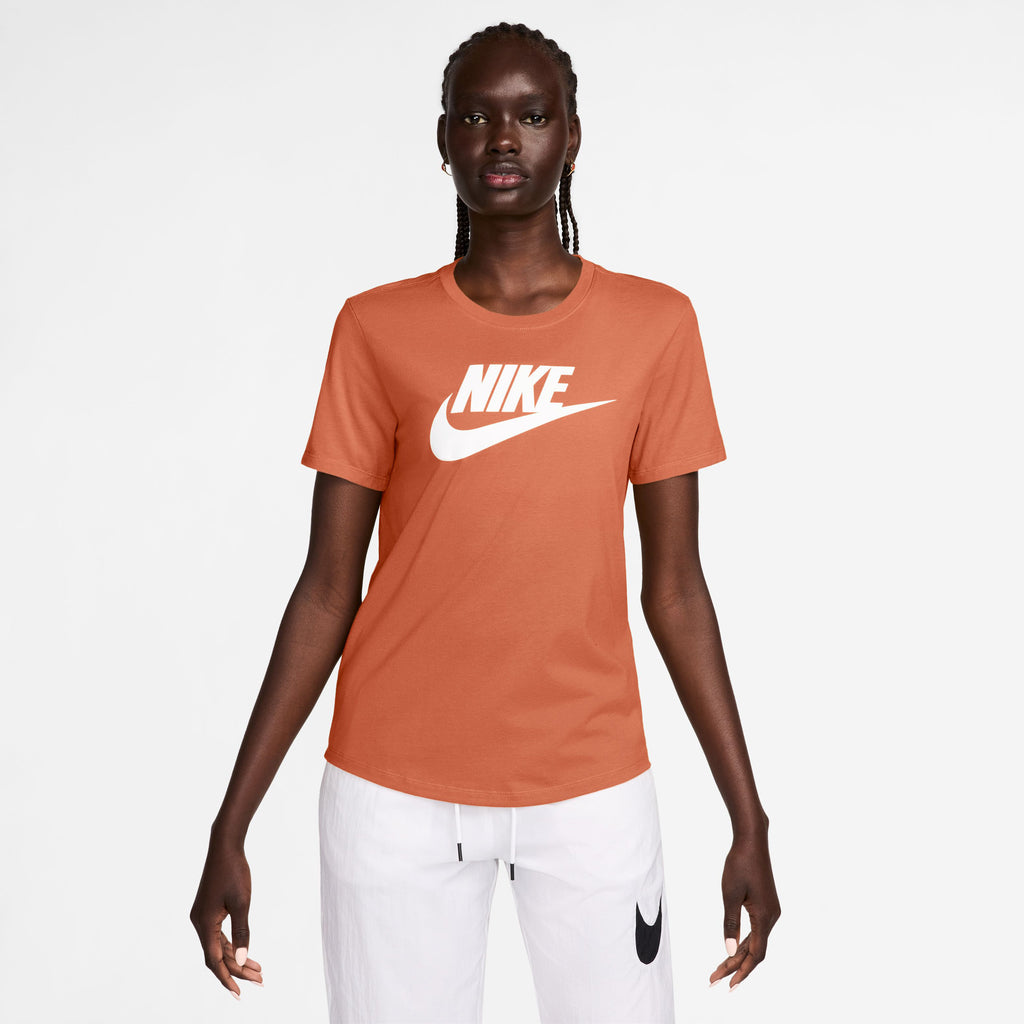 Sportswear Essentials t-shirt