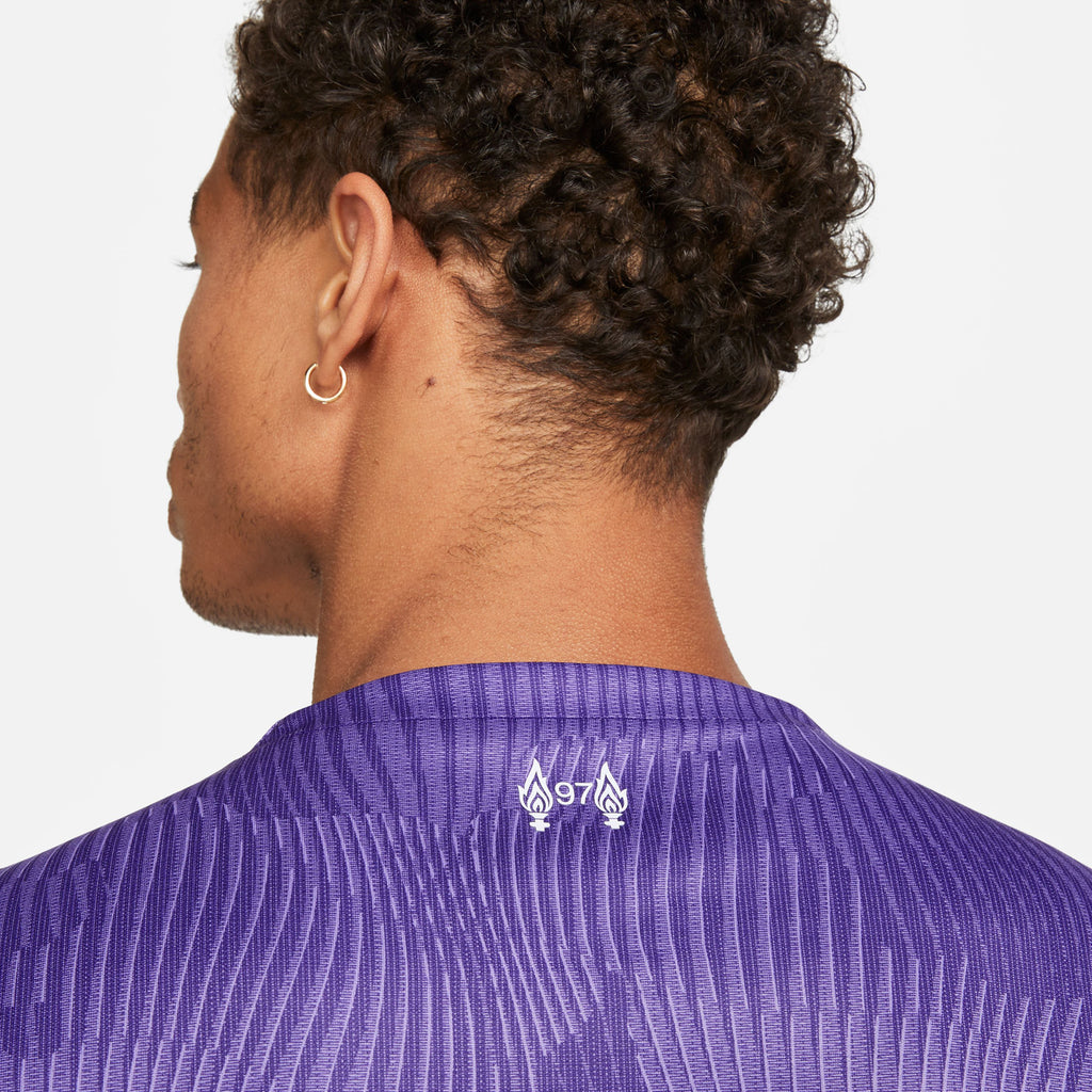 Liverpool FC 2023/24 Stadium trainingsshirt