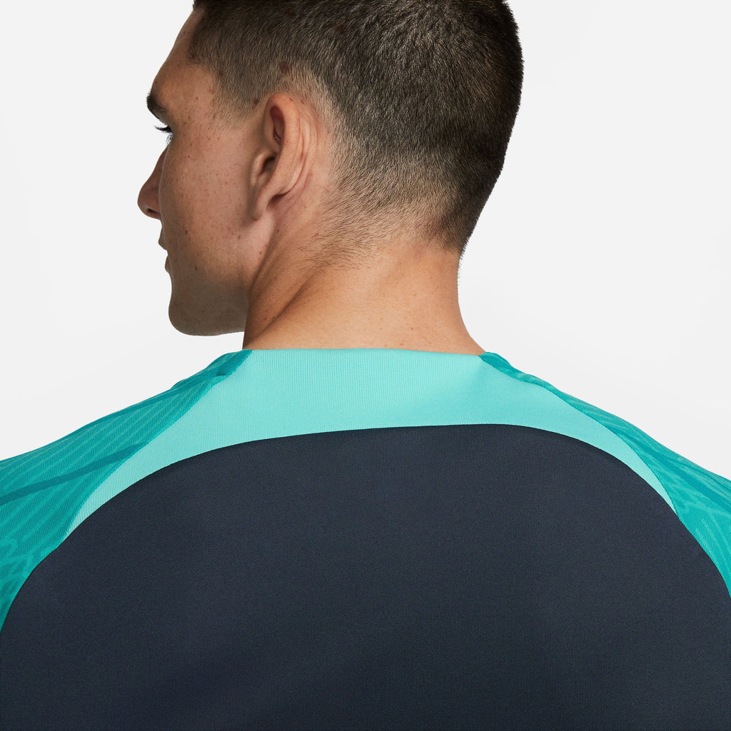 FC Barcelona Strike 2023/24 shirt