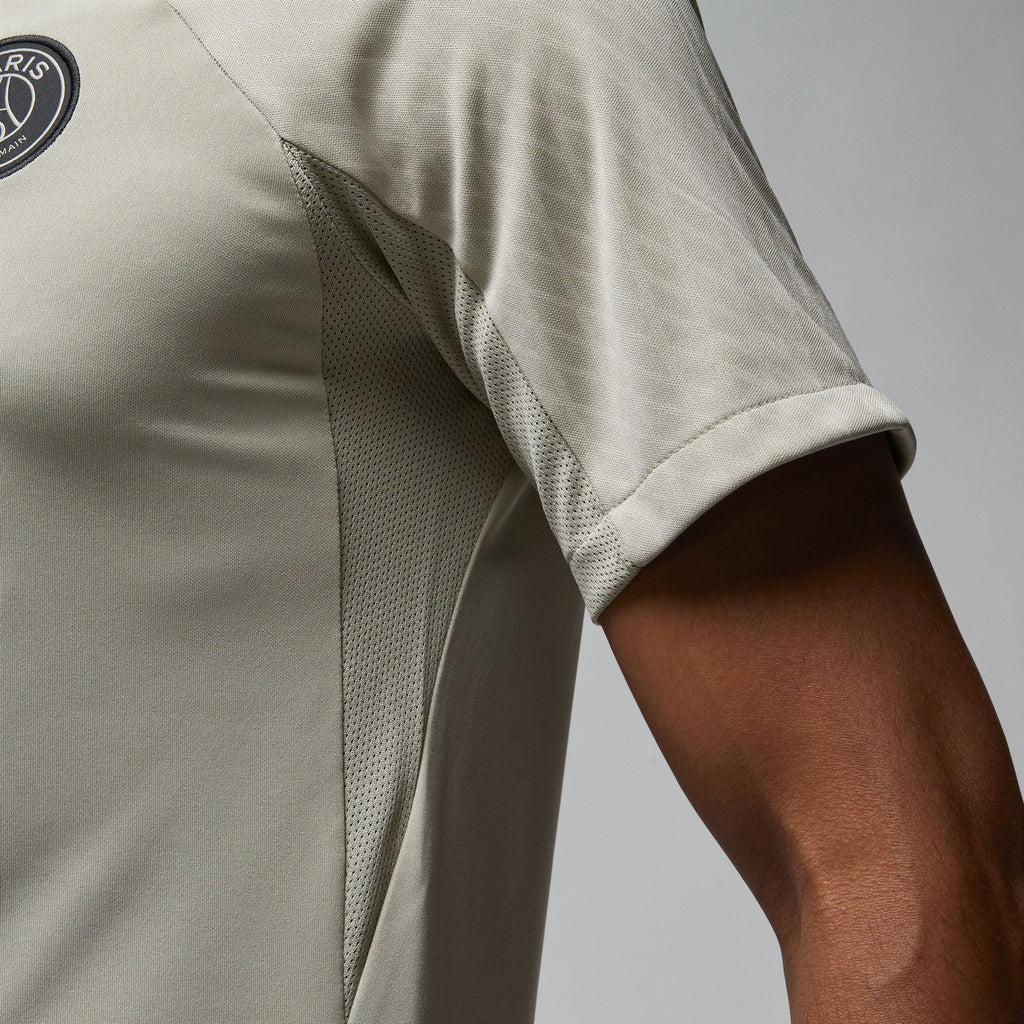 Paris Saint-Germain strike shirt