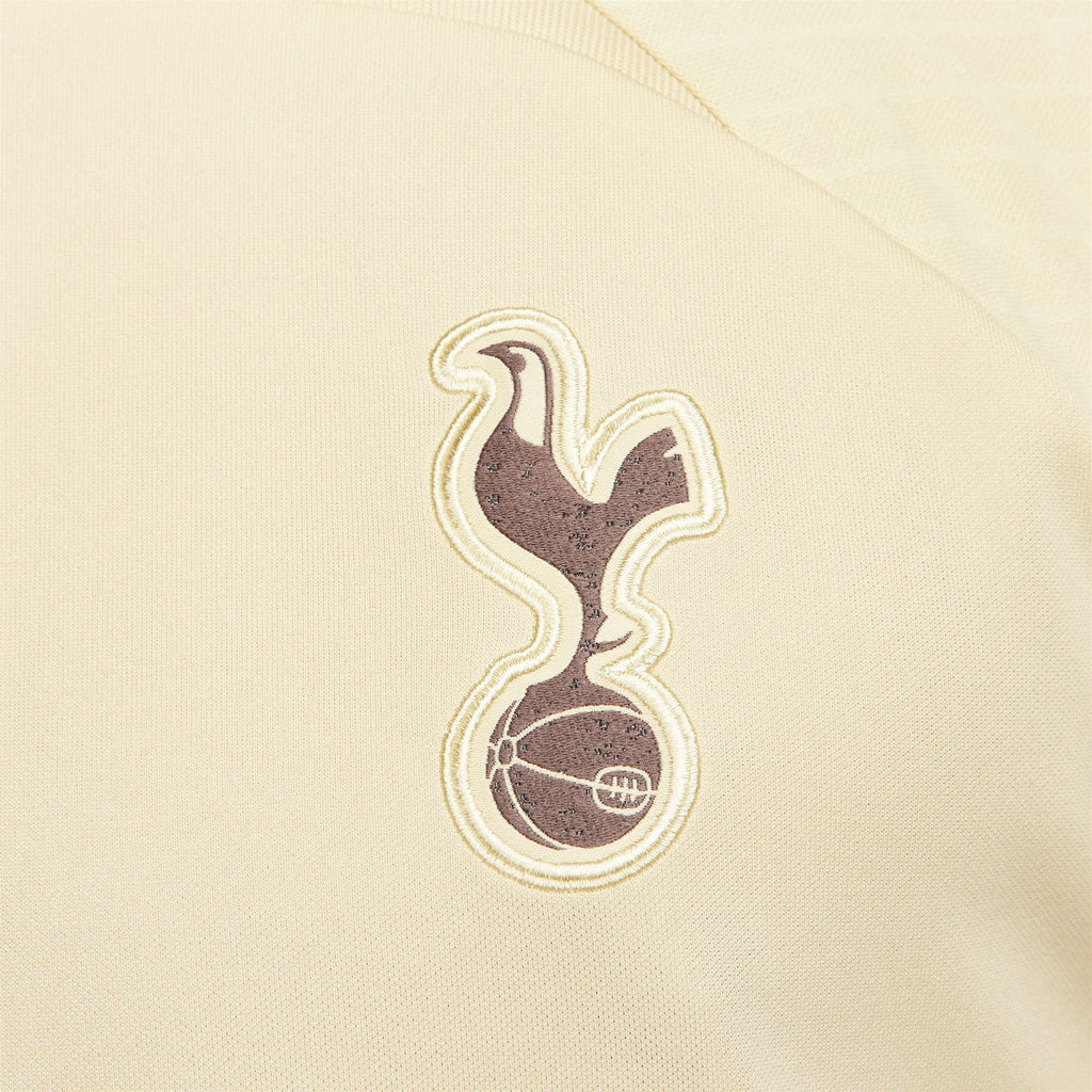 Tottenham Hotspur FC Strike shirt