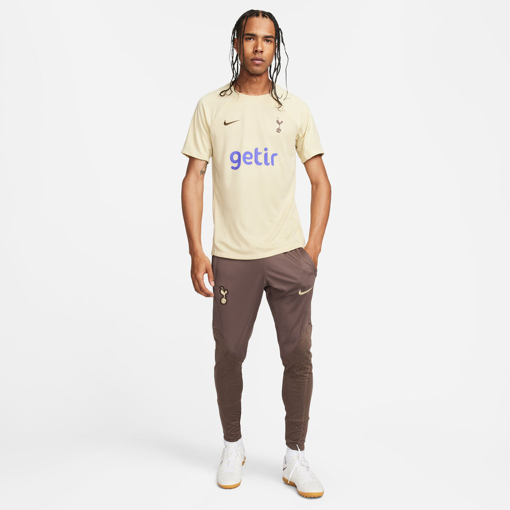 Tottenham Hotspur FC Strike shirt