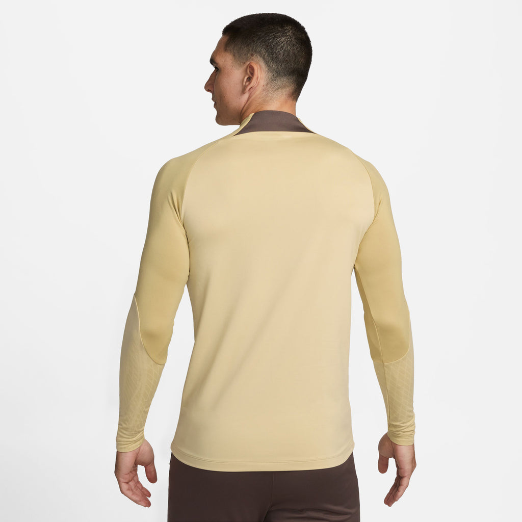 Tottenham Hotspur FC Strike shirt