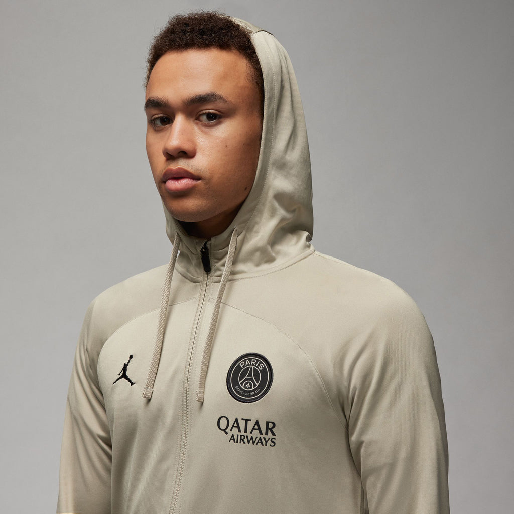 Paris Saint-German Strike tracksuit