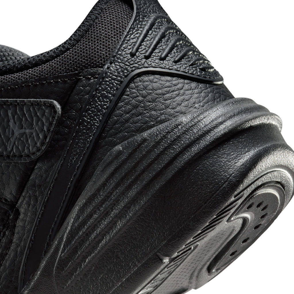 Jordan Max Aura 5 kids sneakers