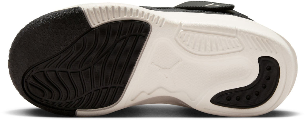 Jordan Max Aura 5 kids sneakers