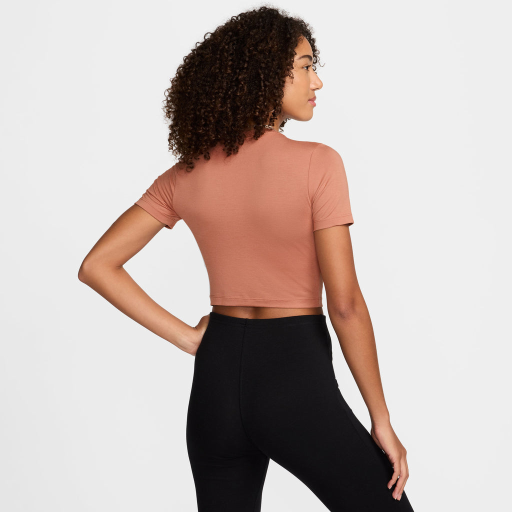 Sportswear Essentials shirt