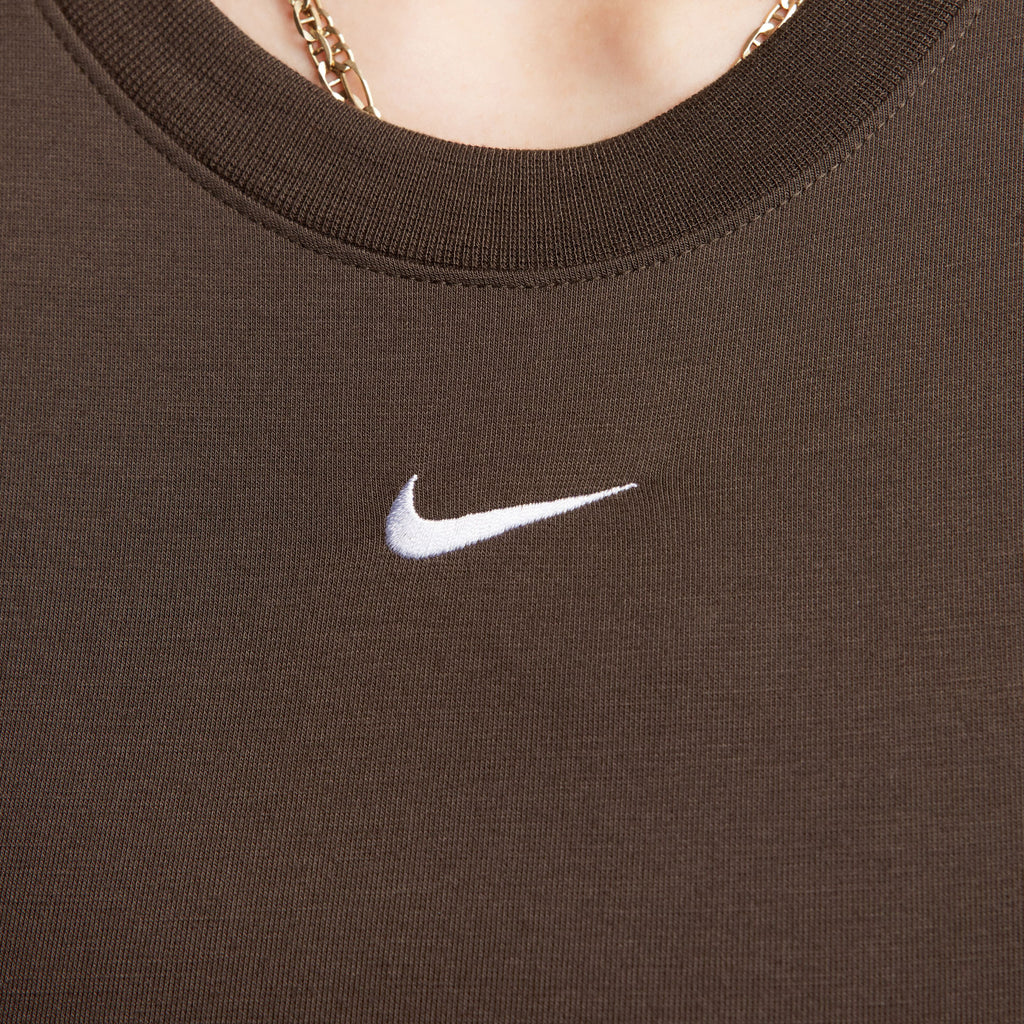 Sportswear Essentials shirt