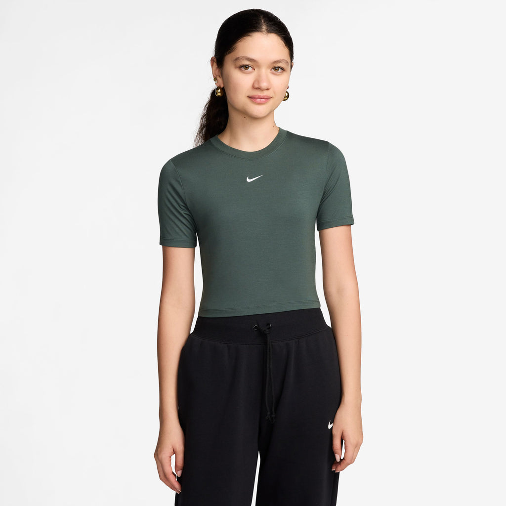 Sportswear Essentials shirt