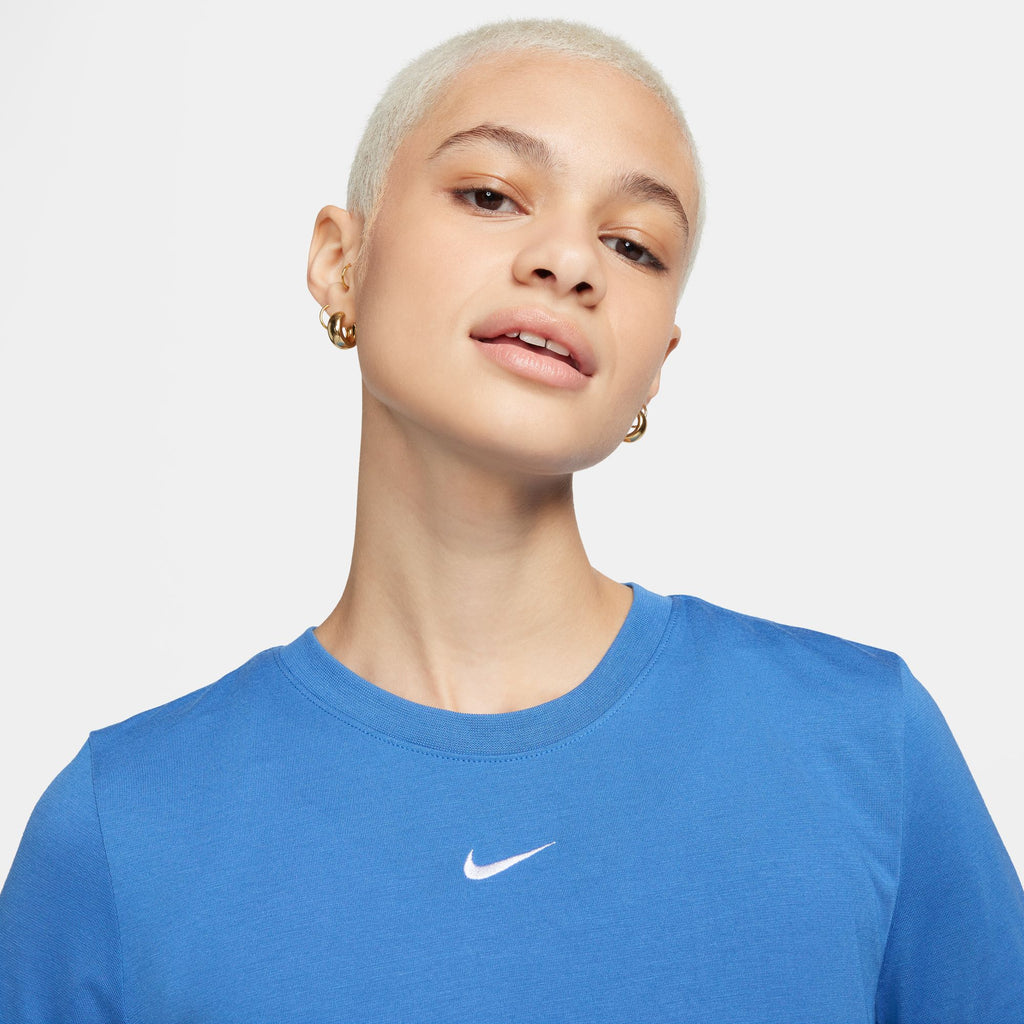Sportswear Essentials shirt