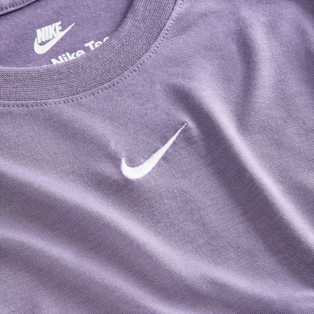 Sportswear Essentials shirt
