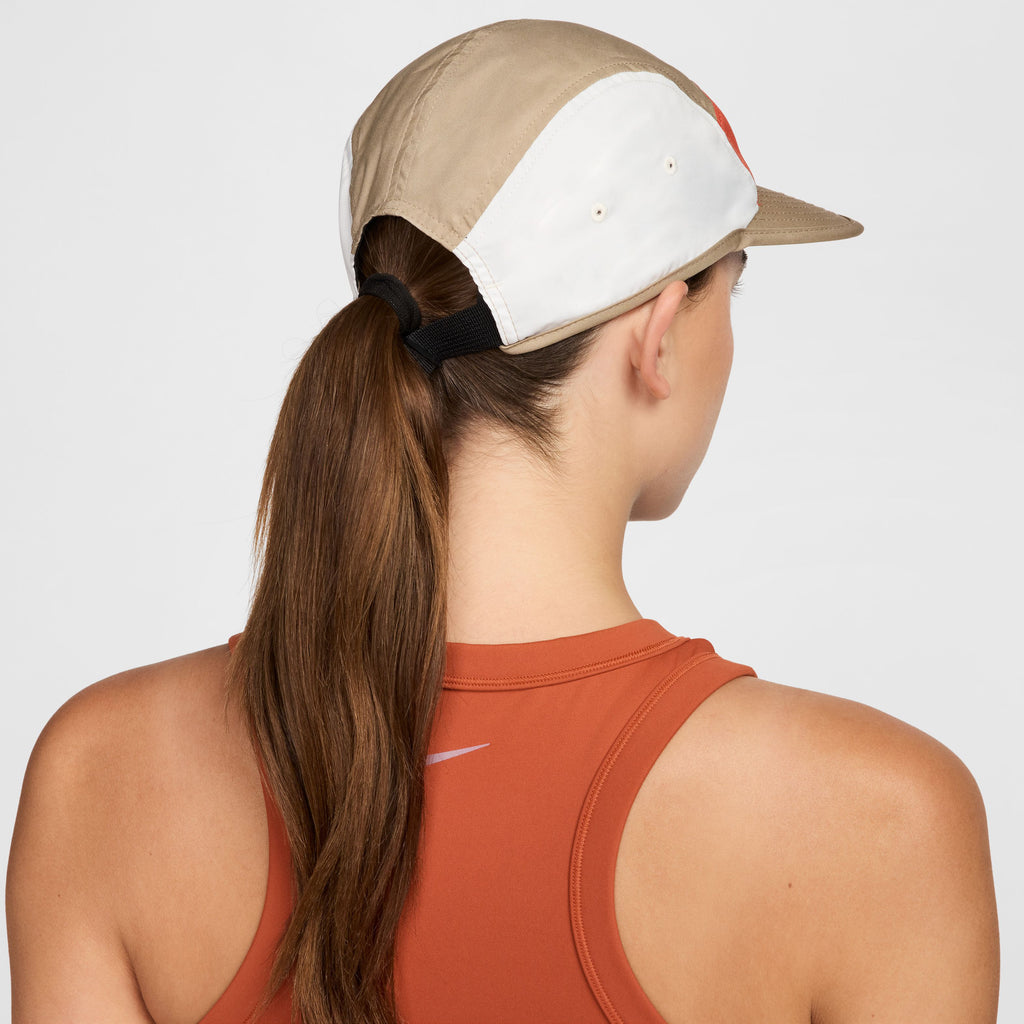 Dri-FIT Fly Unstructured Swoosh pet