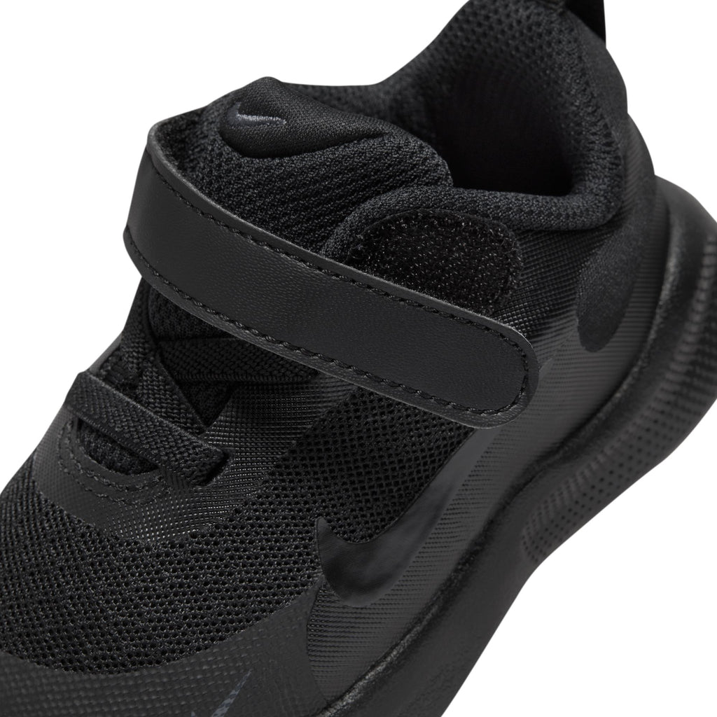 Revolution 7 Kids sneakers