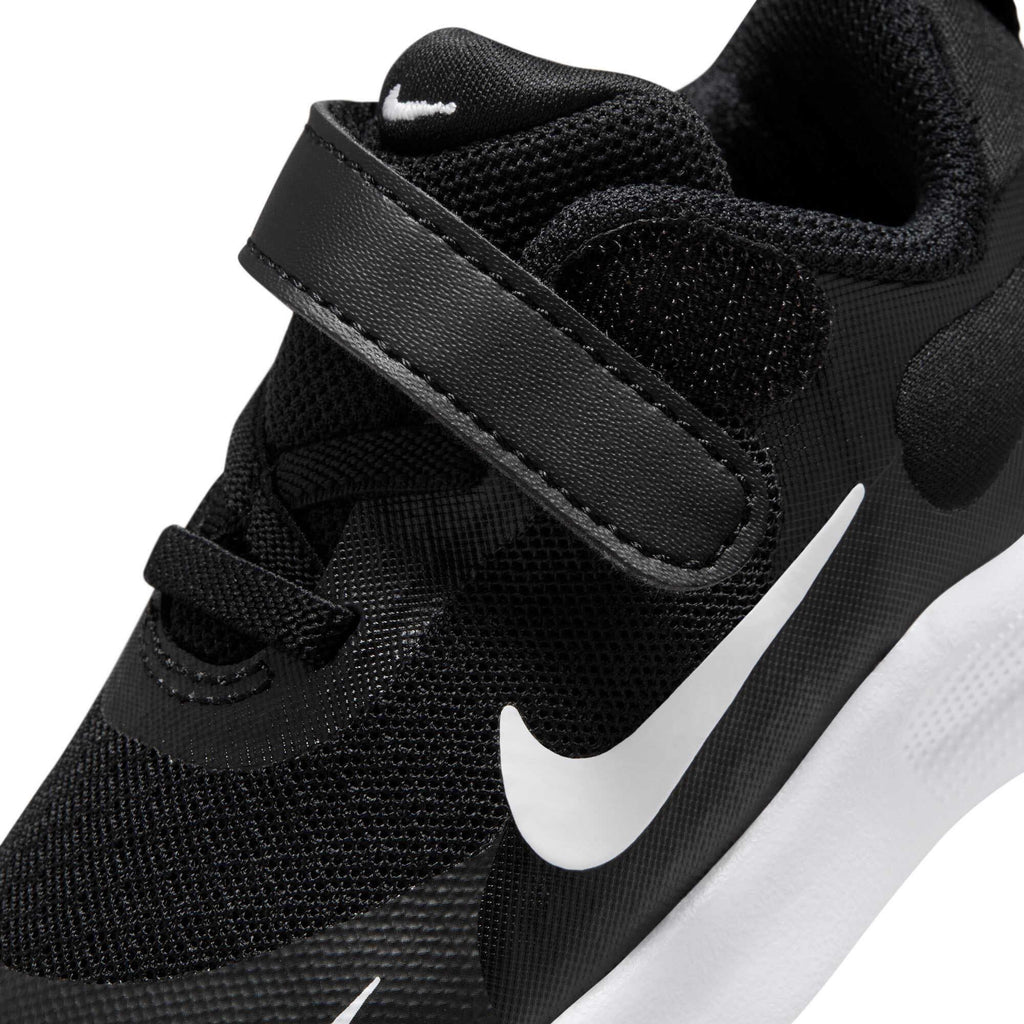 Revolution 7 Kids sneakers
