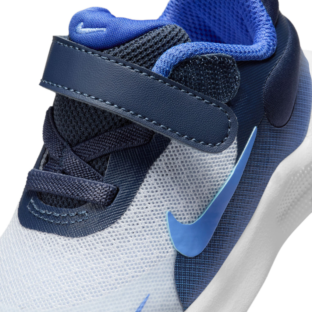 Revolution 7 Kids sneakers