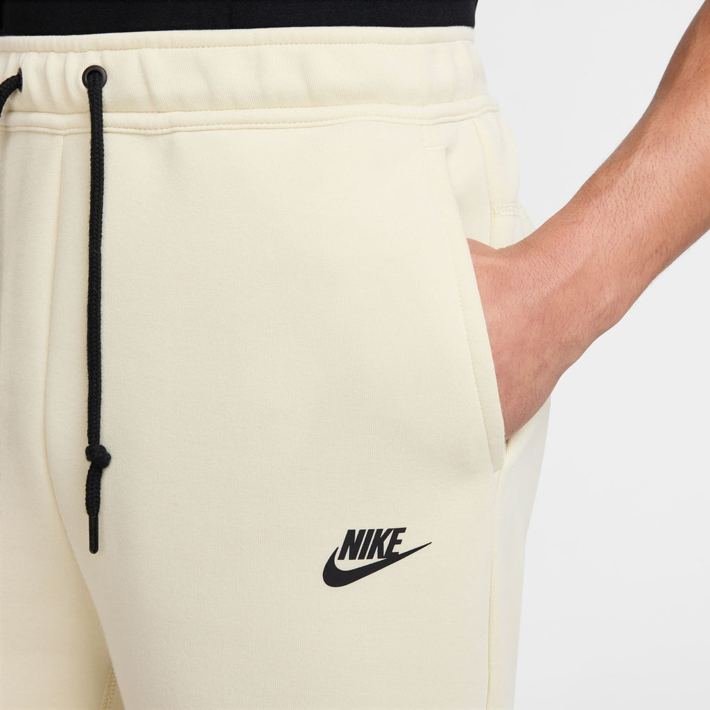 Sportswear Tech Fleece short