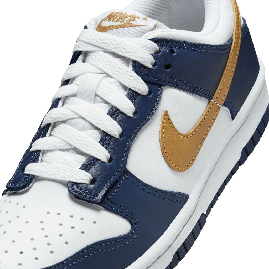 Dunk Low sneakers