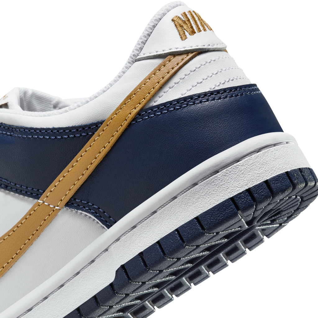 Dunk Low sneakers