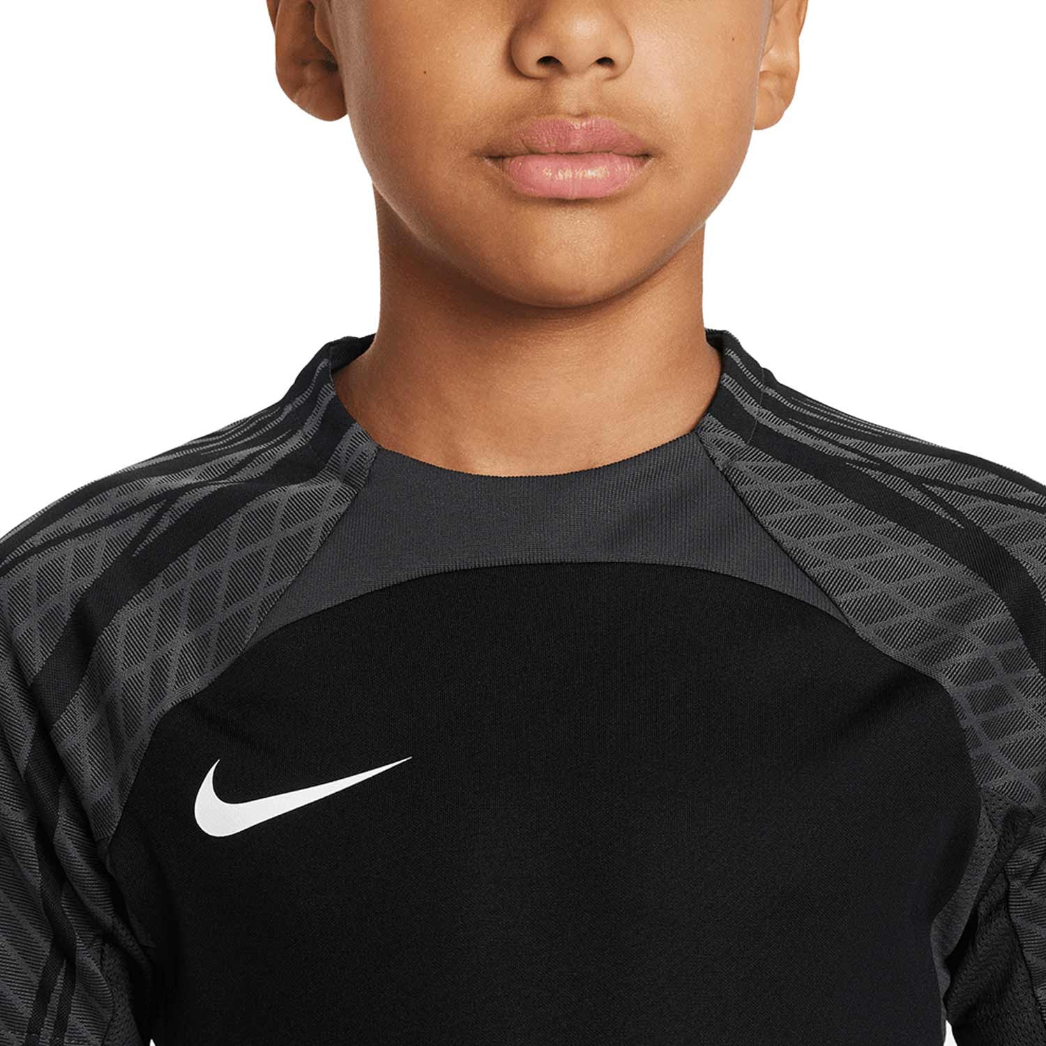Dri-FIT Strike kids shirt