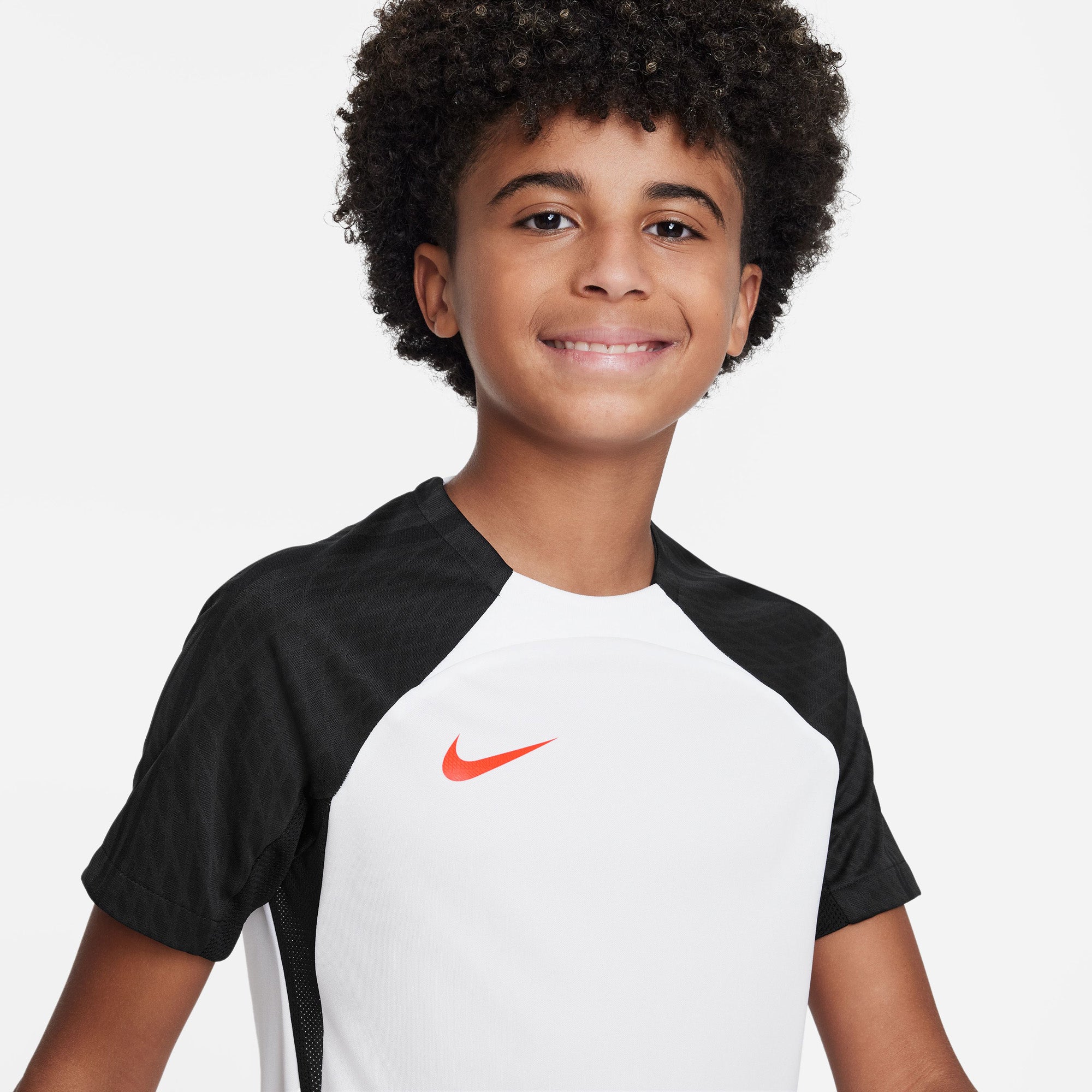 Dri-FIT Strike kids shirt