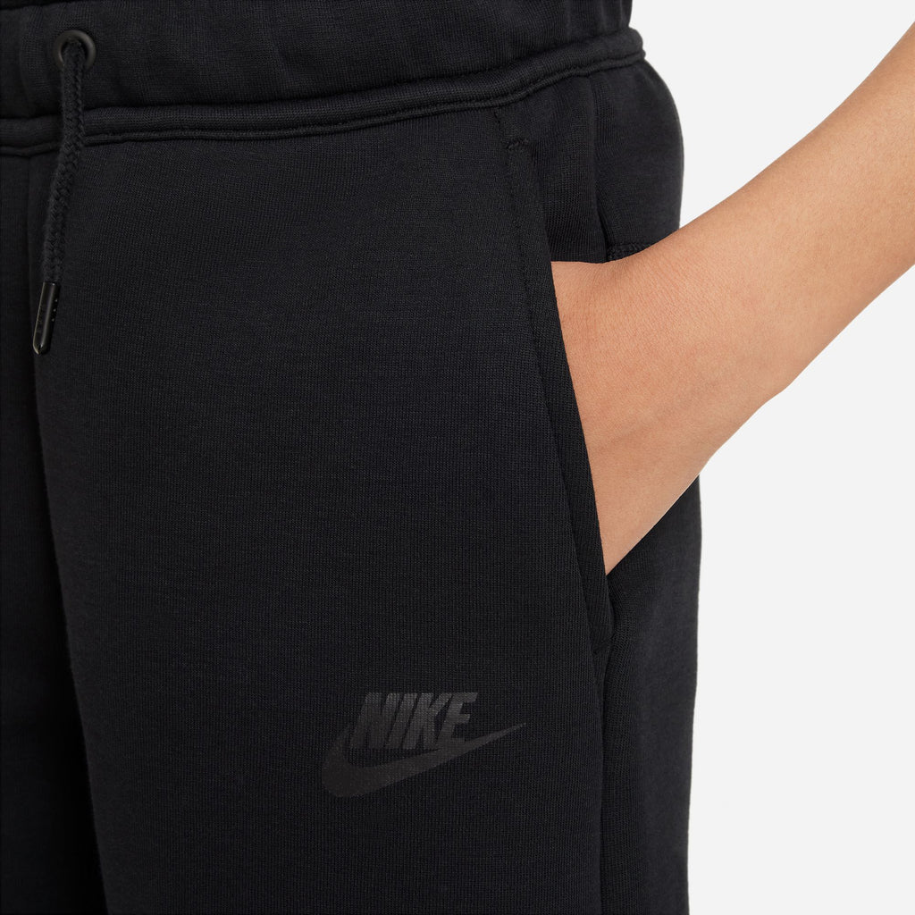 Tech Fleece kids short