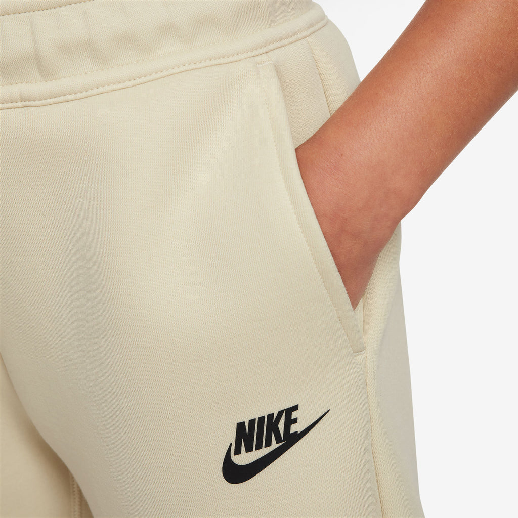 Tech Fleece kids short