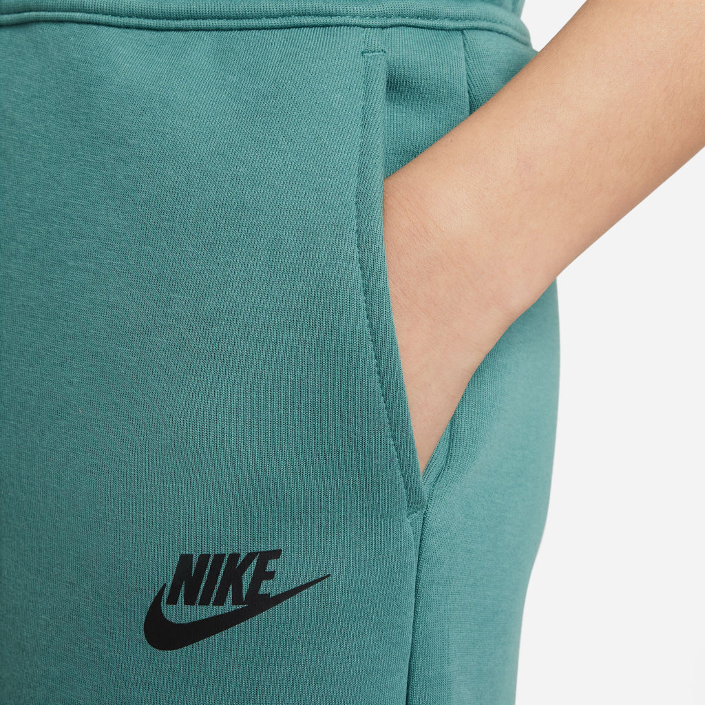 Tech Fleece kids short