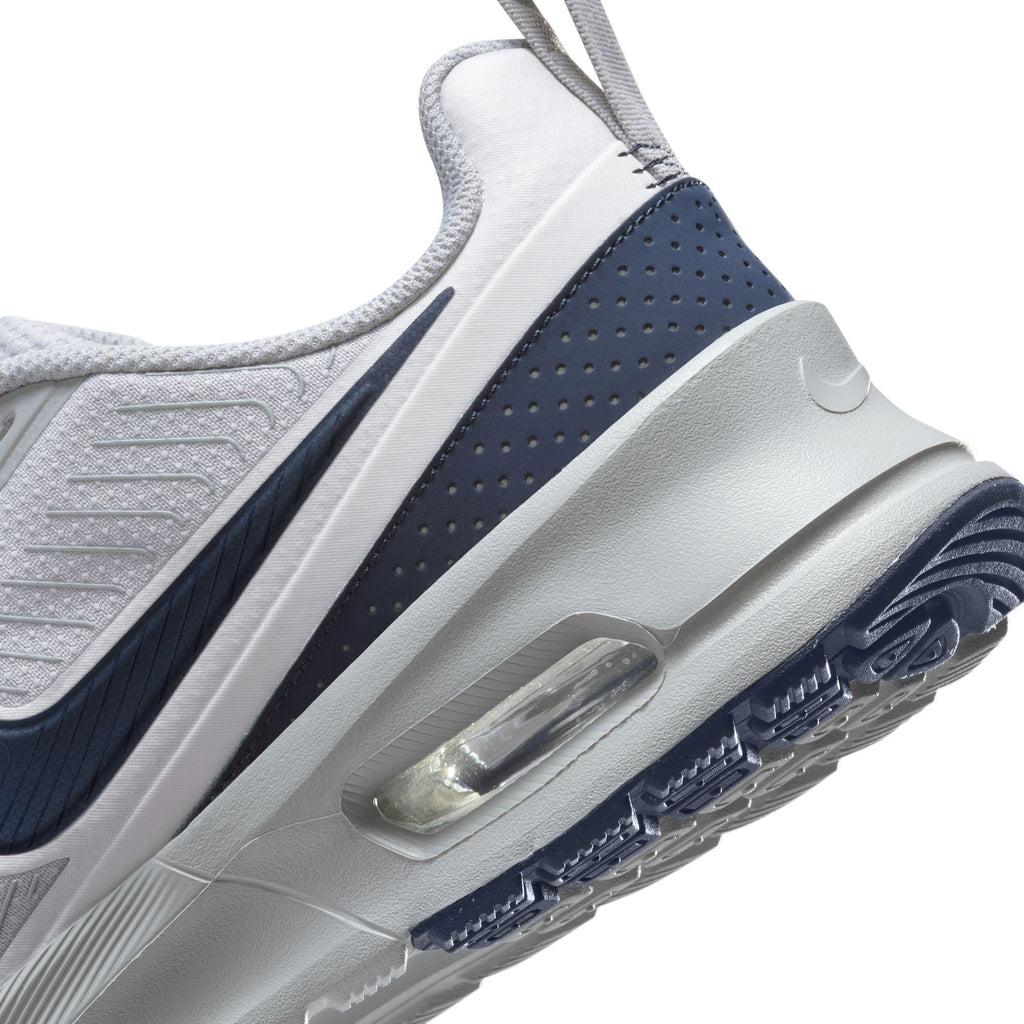 Air Max Nuaxis sneakers