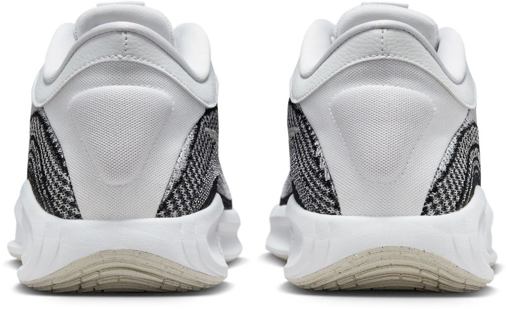 Q.T. Hustle Academy basketbalschoenen