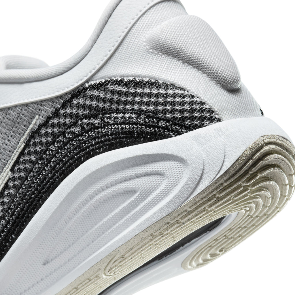 Q.T. Hustle Academy basketbalschoenen
