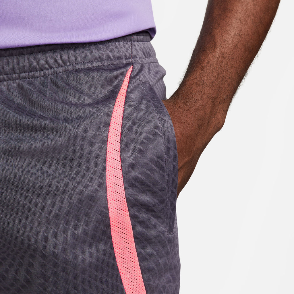 Liverpool FC Strike trainingsshort