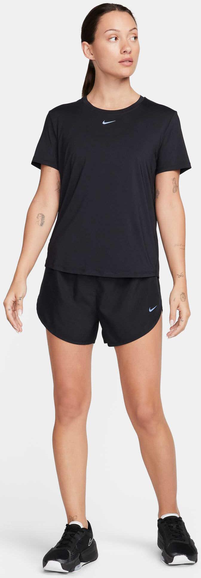 One Classic shortsleeve shirt