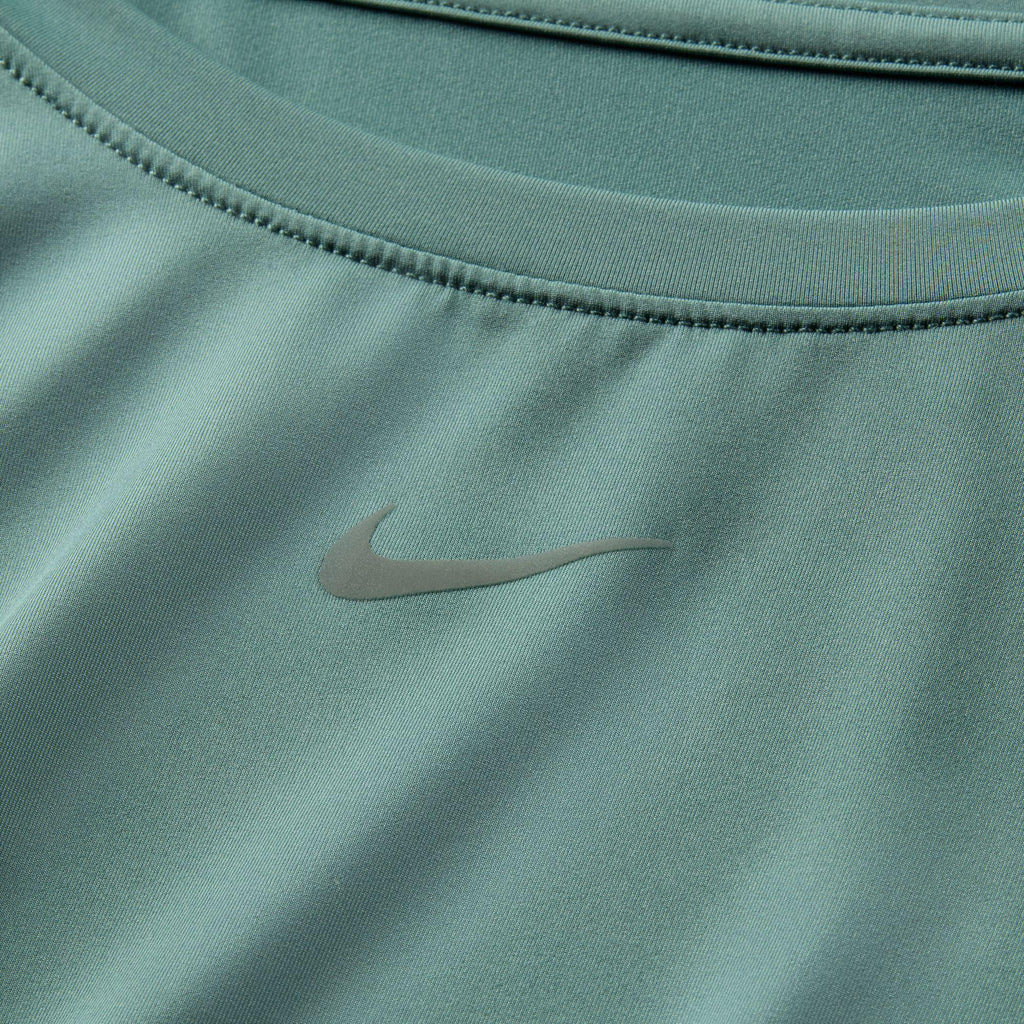 One Classic shortsleeve shirt