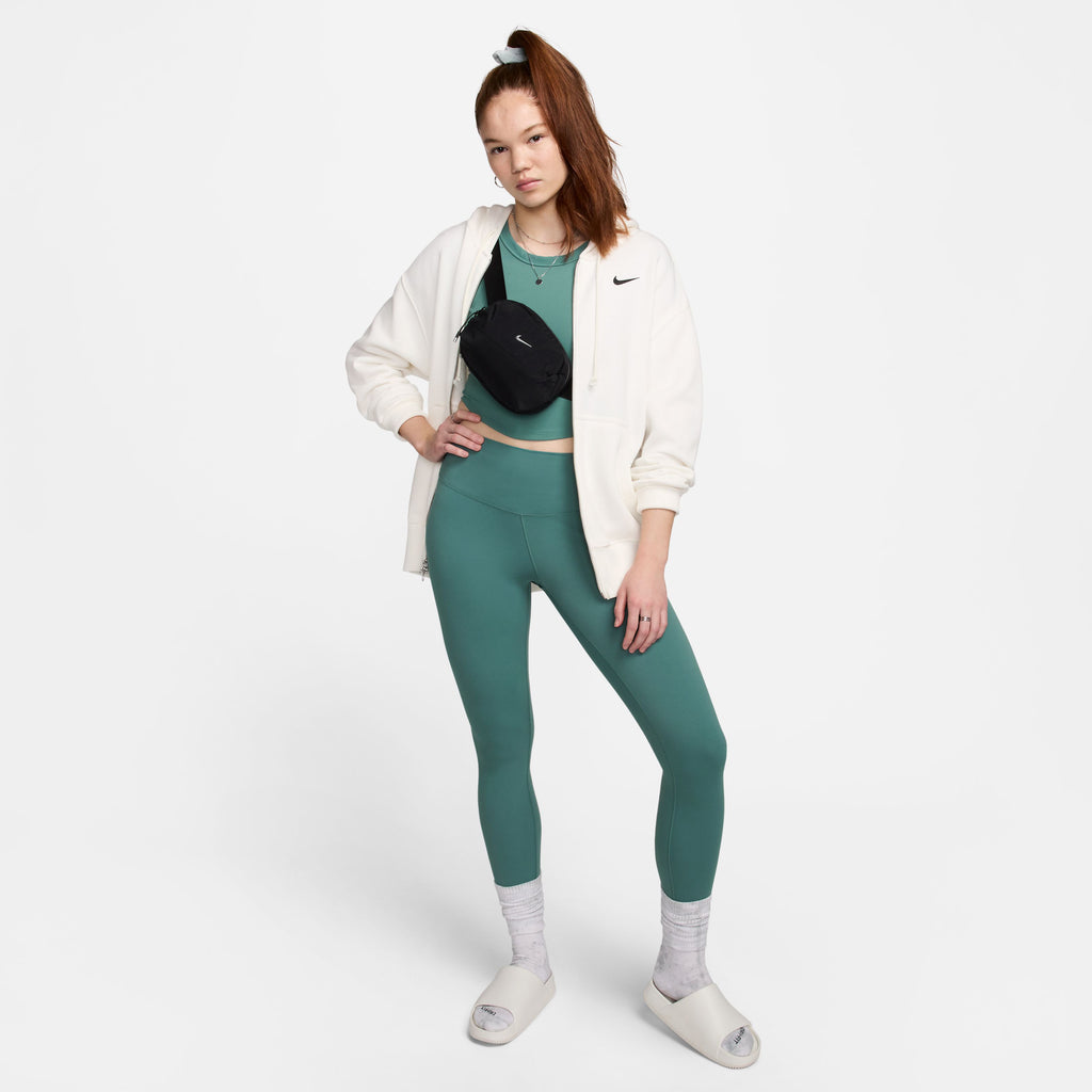 One Dri-FIT legging