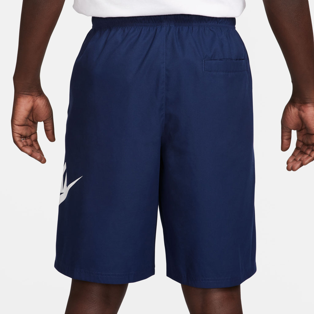 Club Woven short
