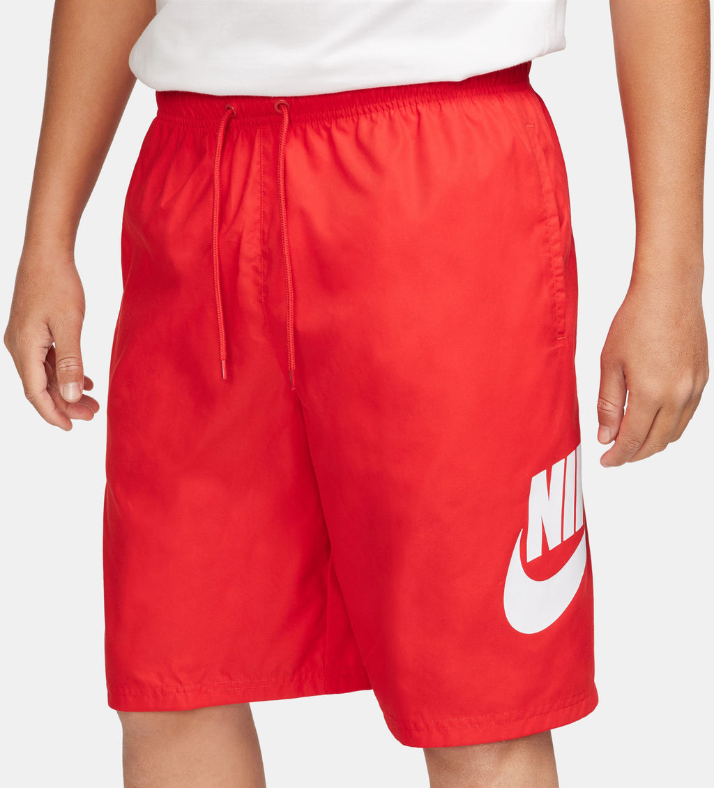 Club Woven short