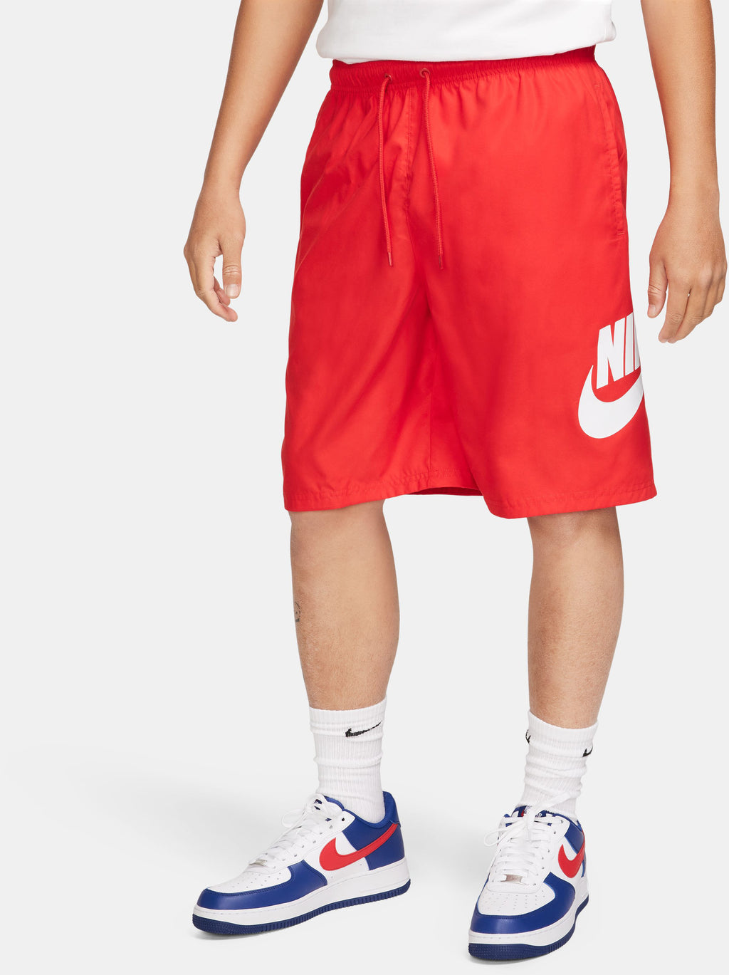 Club Woven short