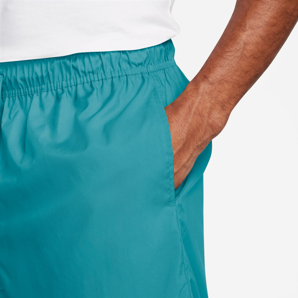 Club Woven Flow short