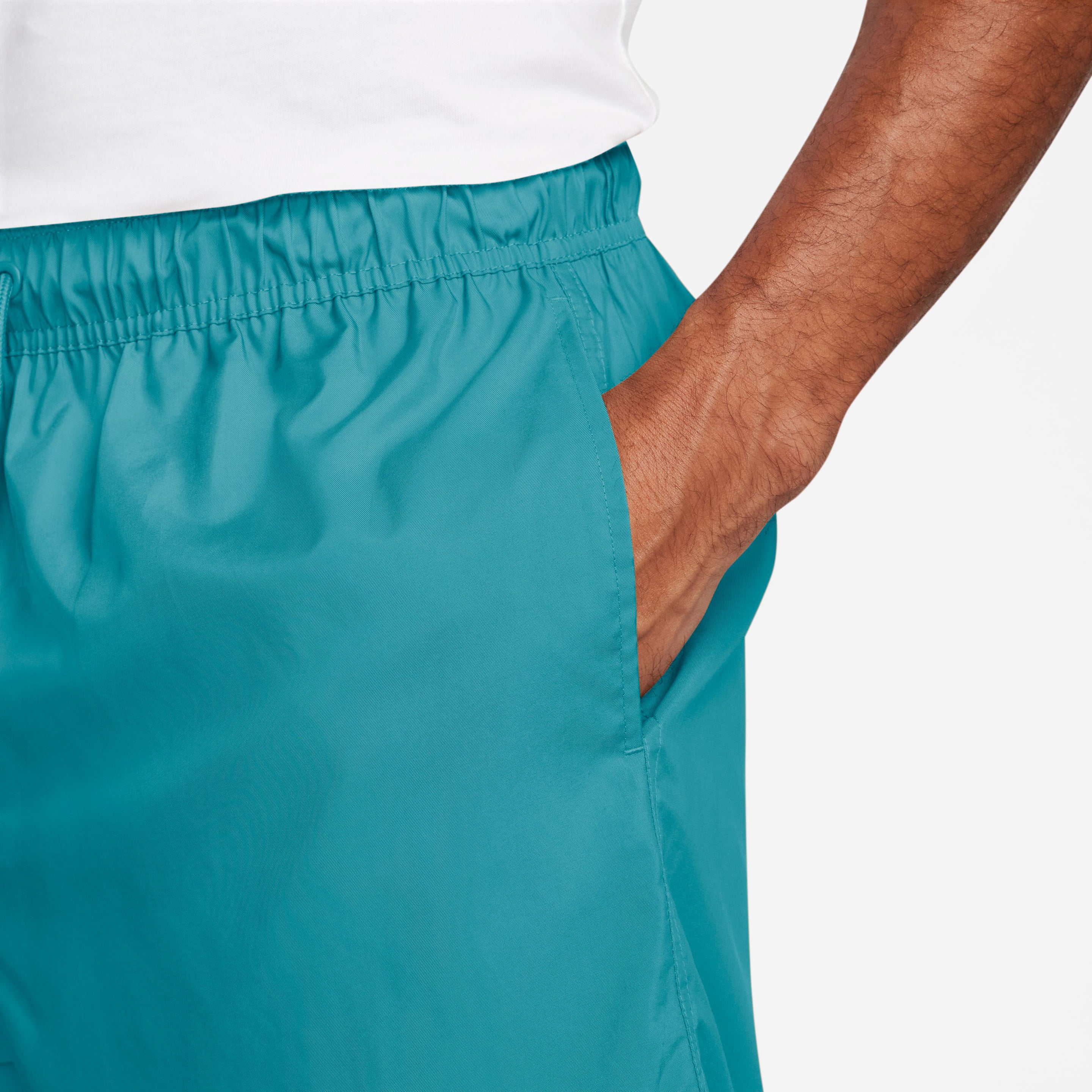 Club Woven Flow short