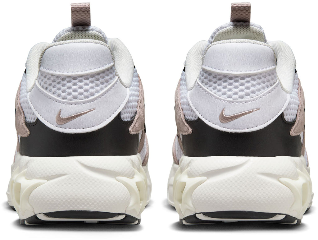 Air Zoom Fire sneakers
